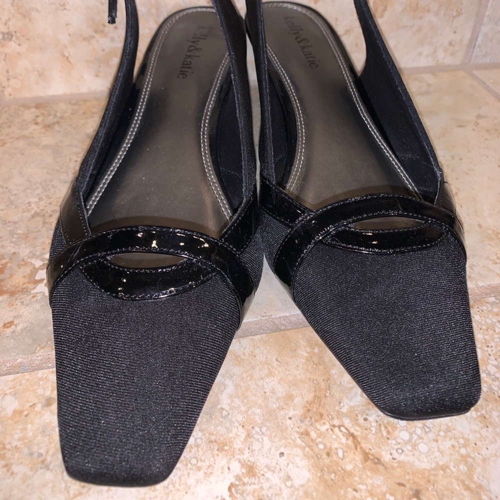 NWOT Kelly & Katie Black Fabric Slingback Pumps
